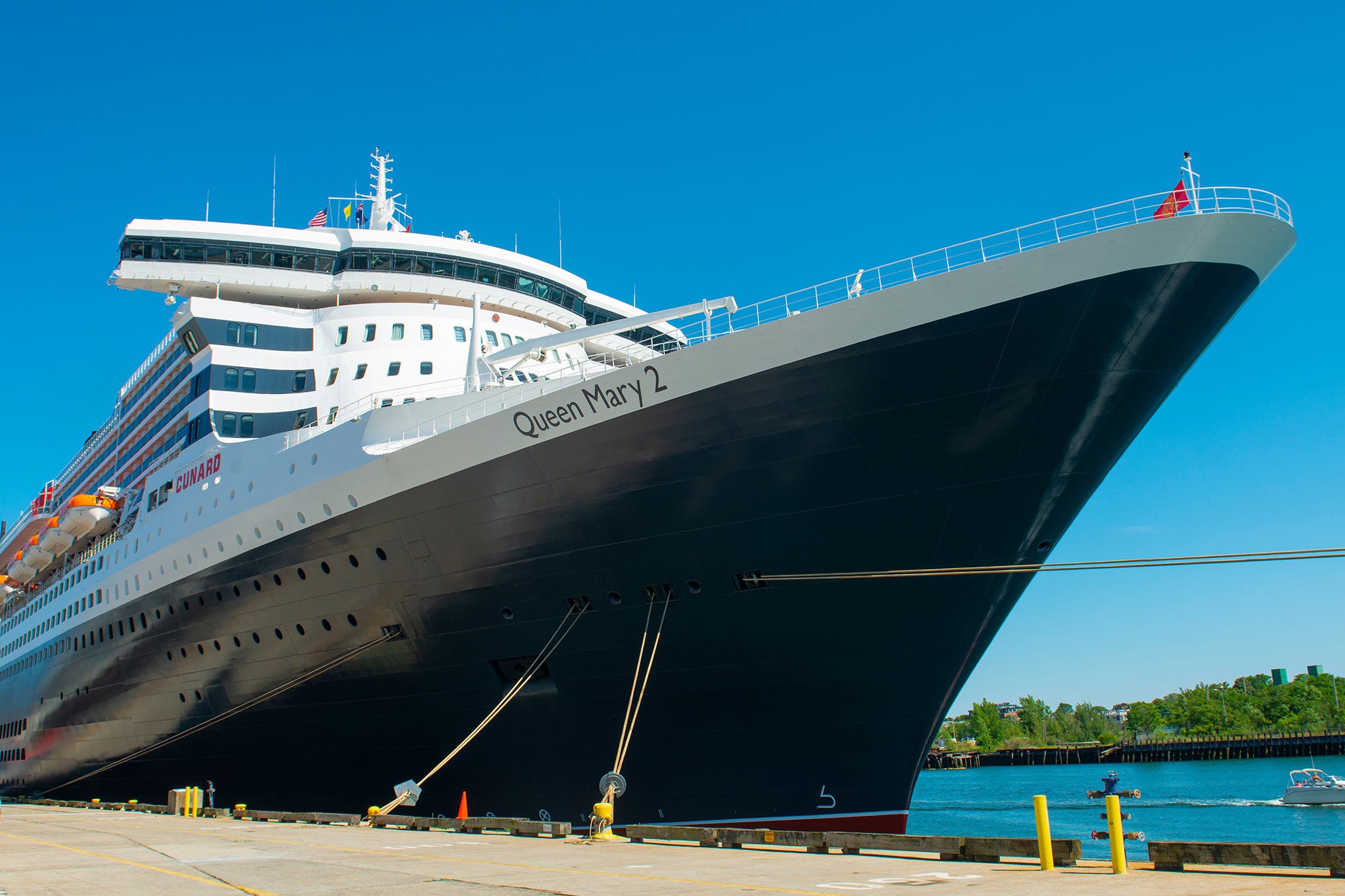 View of the Cunard Queen Mary 2 ship’s bow at port.