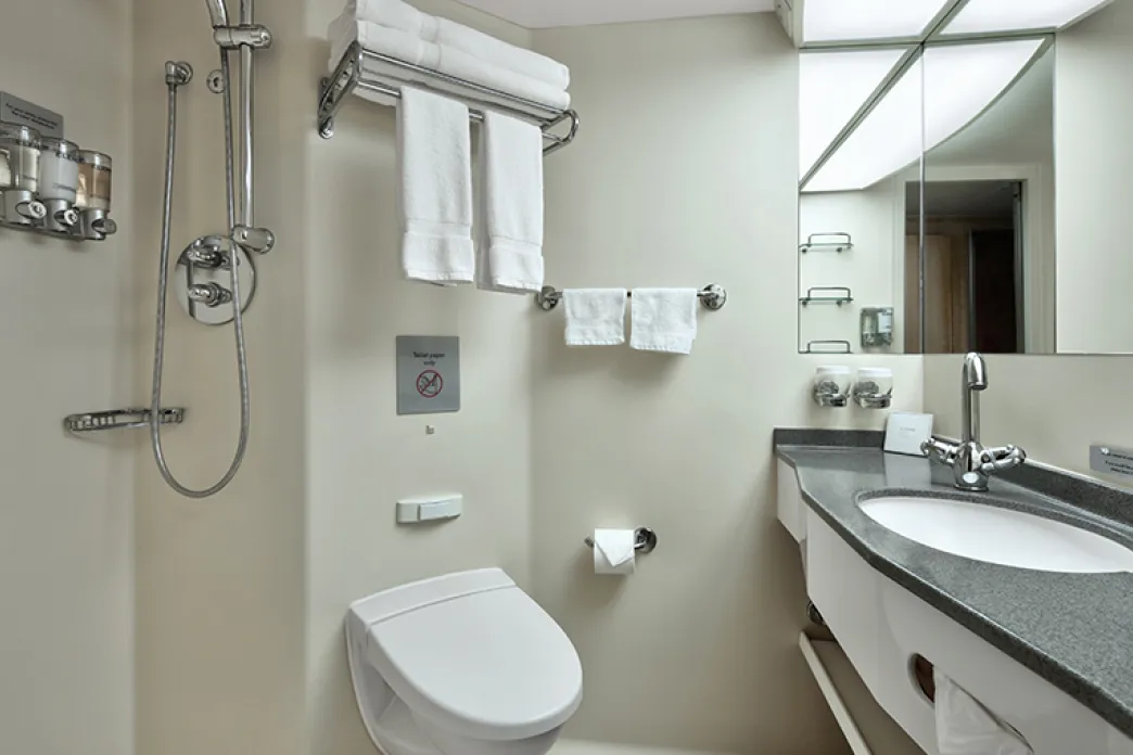 Holland America Line Eurodam - Interior Stateroom bathroom