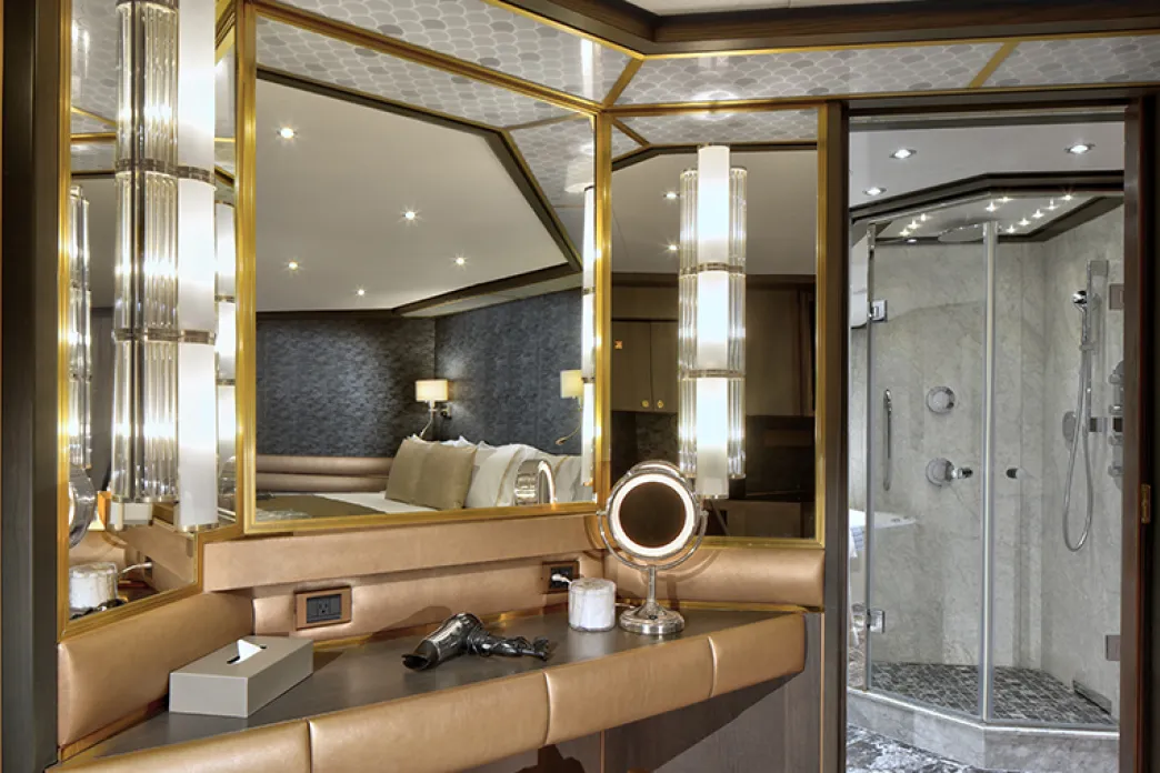 Holland America Line Oosterdam - Pinnacle Suite bathroom